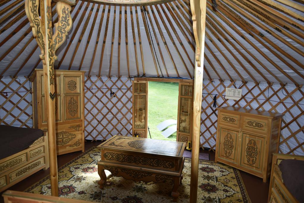 Yourte Roulotte Et De La Laita Country house *