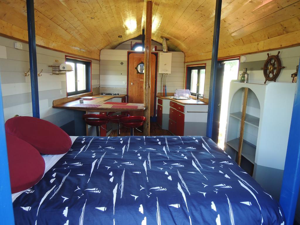 Yourte Roulotte Et De La Laita Country house *